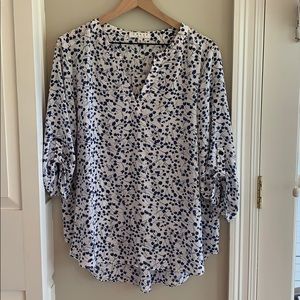 Chaus New York v neck floral blouse